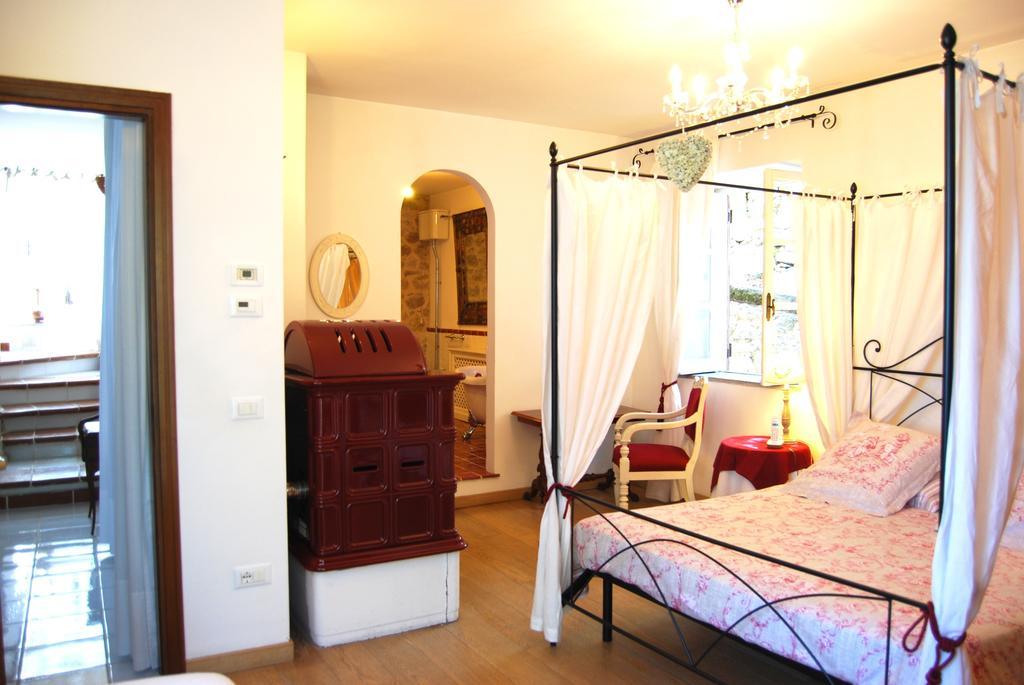 B&B H.M. Sonnino Kültér fotó