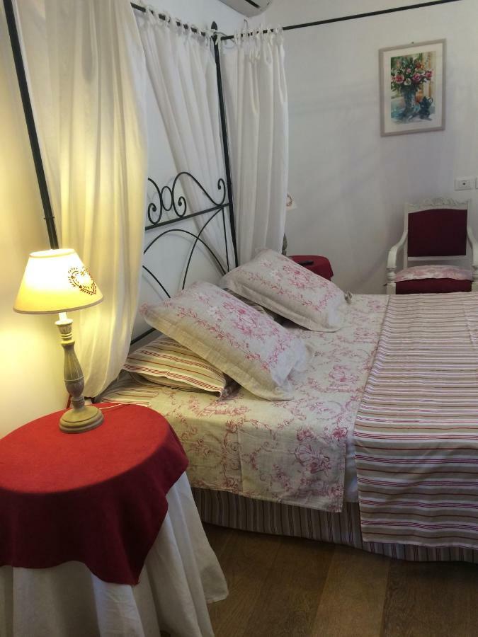 B&B H.M. Sonnino Kültér fotó